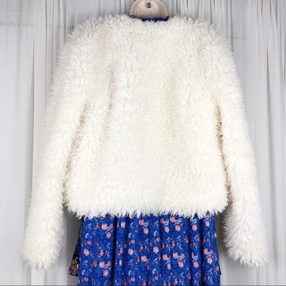 Puffy Fur Jacket in White - Picture 3 of 5